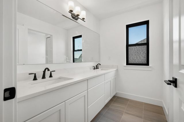 16777 Trajan Lane, Macomb Twp, MI 48044