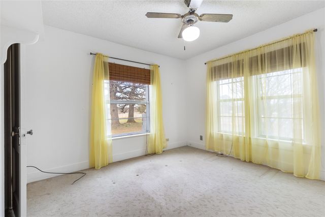 1912 E Texas Street, Denison, TX 75021