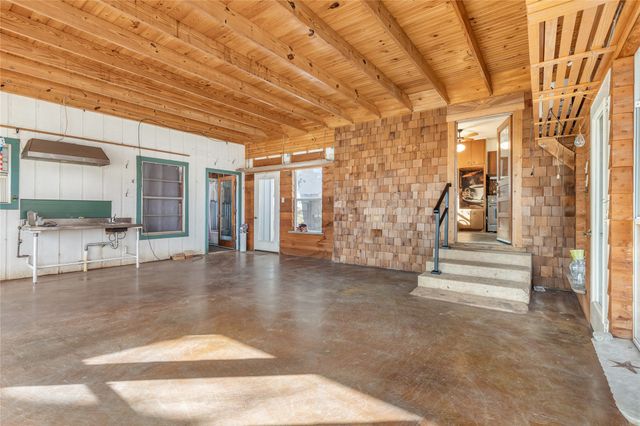 1912 E Texas Street, Denison, TX 75021