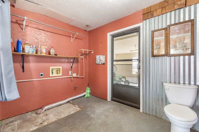 1912 E Texas Street, Denison, TX 75021