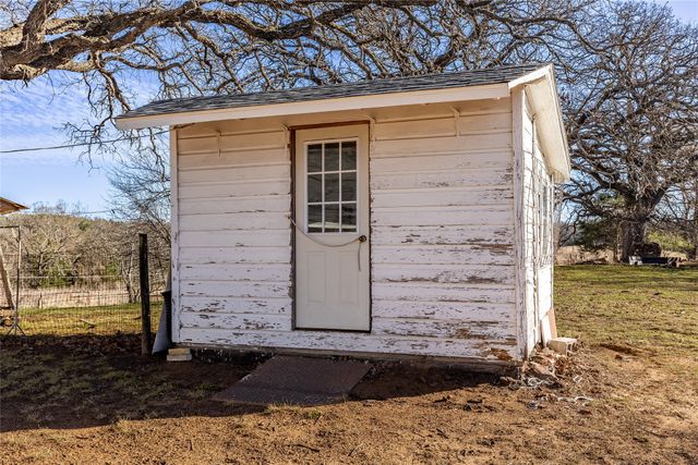 1912 E Texas Street, Denison, TX 75021
