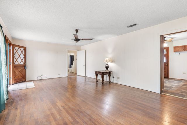 1912 E Texas Street, Denison, TX 75021