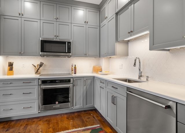 286 Beacon Street 8, Boston, MA 02116