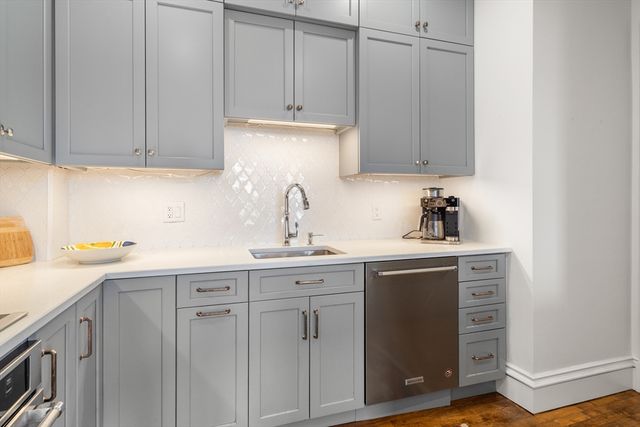 286 Beacon Street 8, Boston, MA 02116