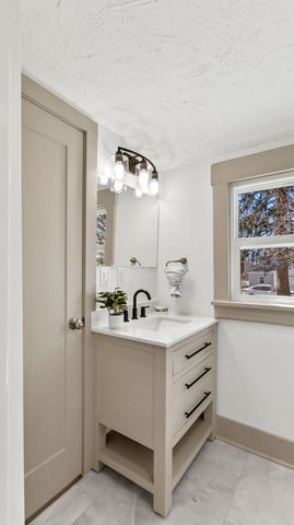 2217 N National Avenue, Springfield, MO 65803