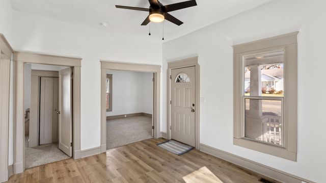 2217 N National Avenue, Springfield, MO 65803