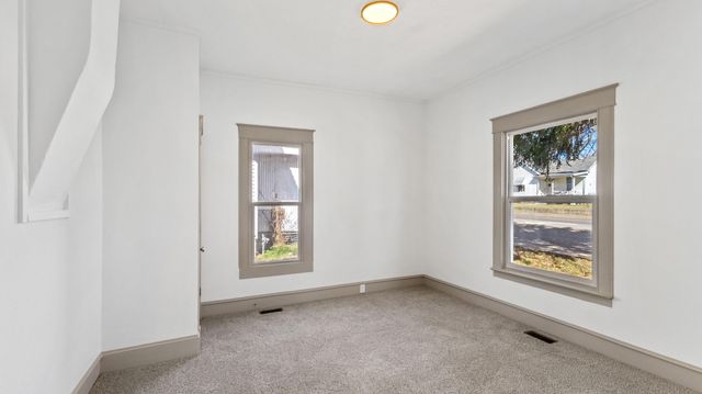 2217 N National Avenue, Springfield, MO 65803