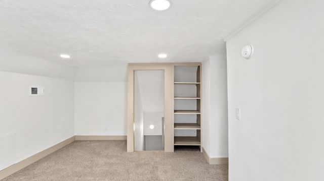 2217 N National Avenue, Springfield, MO 65803