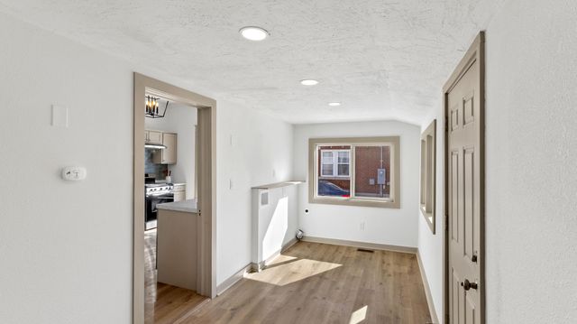 2217 N National Avenue, Springfield, MO 65803