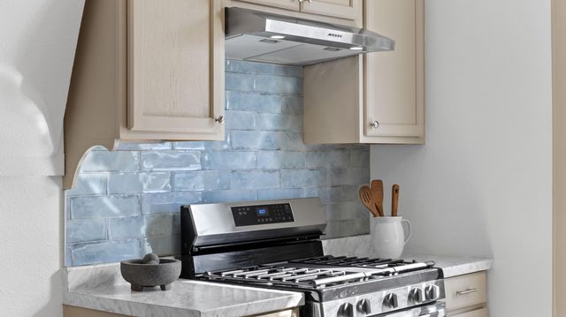 2217 N National Avenue, Springfield, MO 65803