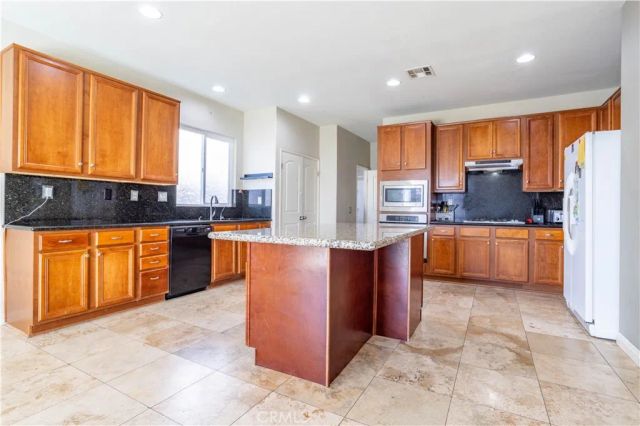 42129 Madison Court, Lancaster, CA 93536