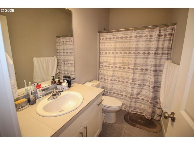 1683 S QUARTZ Dr, Cornelius, OR 97113