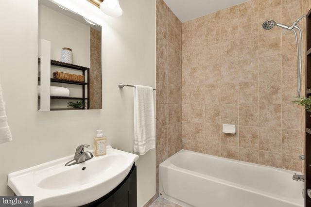 4703 4TH ST NW, Washington, DC 20011