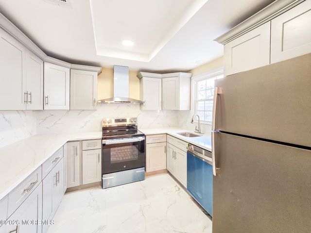 220C Manchester Lane, Monroe, NJ 08831