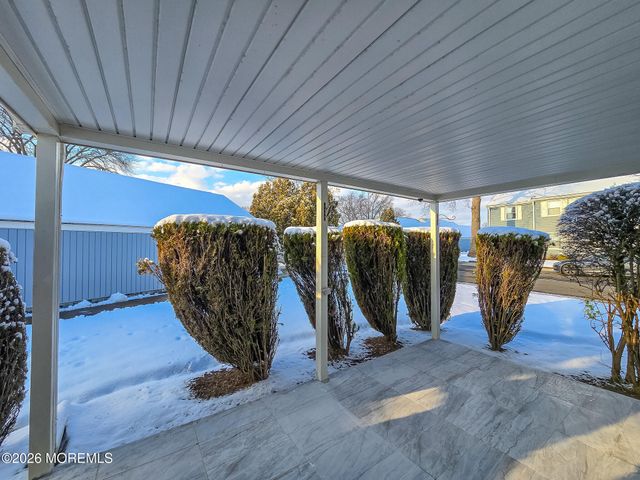 220C Manchester Lane, Monroe, NJ 08831