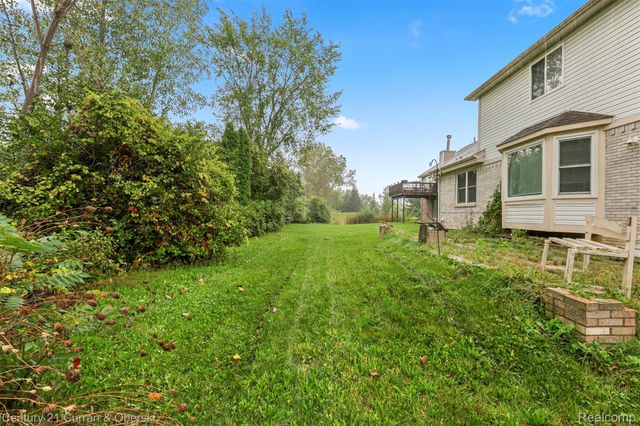 25274 Christina Drive, Brownstown Charter Township, MI 48134