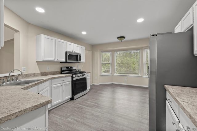 25274 Christina Drive, Brownstown Charter Township, MI 48134