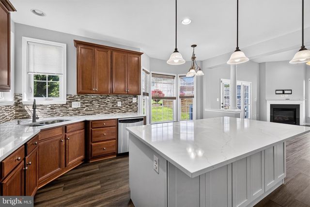 9036 WOODPECKER CT, Gainesville, VA 20155