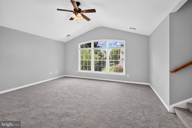 9036 WOODPECKER CT, Gainesville, VA 20155