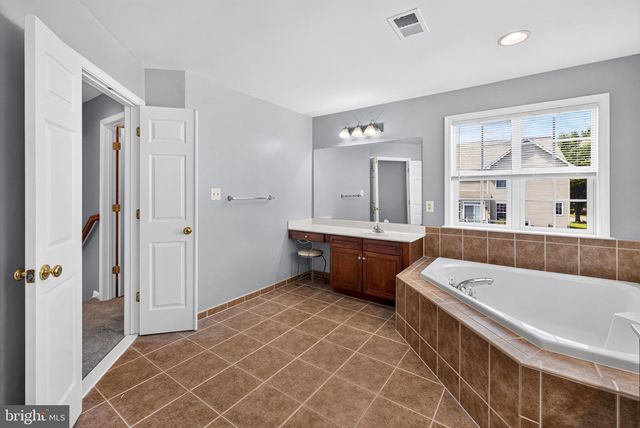9036 WOODPECKER CT, Gainesville, VA 20155