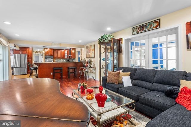 1729 BIDEN LN, Williamstown, NJ 08094