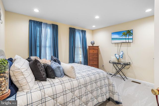 1729 BIDEN LN, Williamstown, NJ 08094