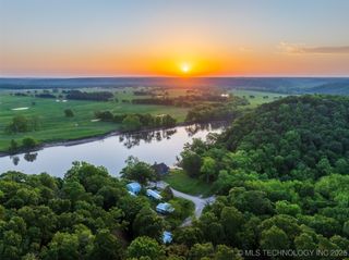 9207 N 447 Road, Spavinaw, OK 74366
