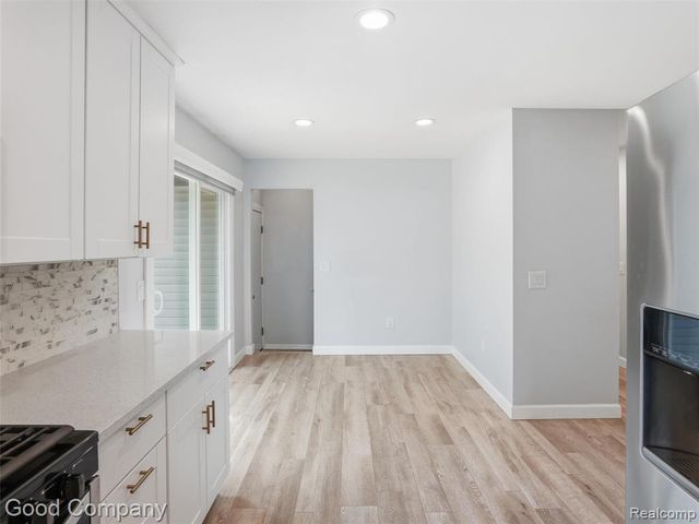 2793 Weaverton Road, Rochester Hills, MI 48307