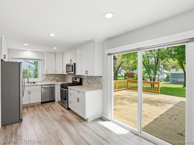 2793 Weaverton Road, Rochester Hills, MI 48307