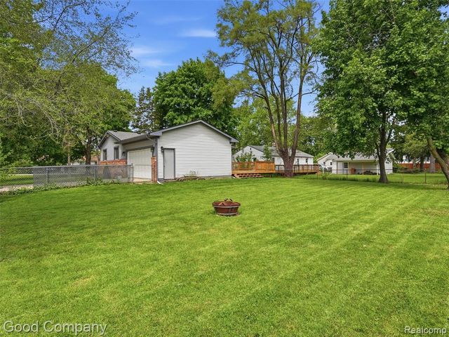 2793 Weaverton Road, Rochester Hills, MI 48307