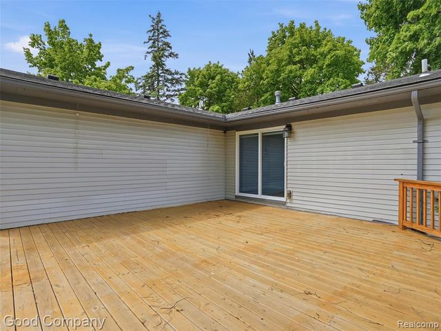 2793 Weaverton Road, Rochester Hills, MI 48307