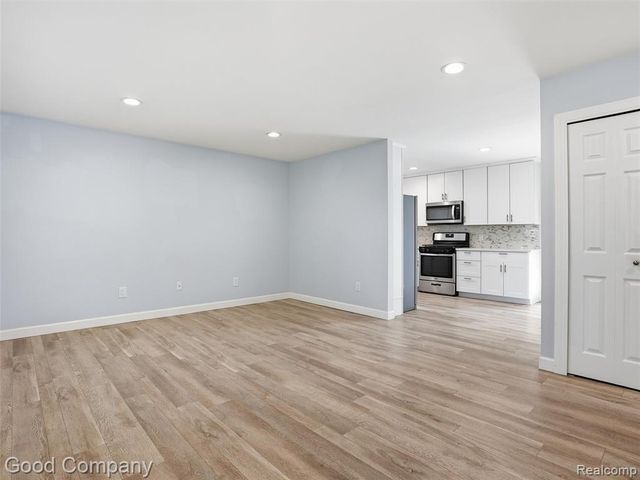 2793 Weaverton Road, Rochester Hills, MI 48307