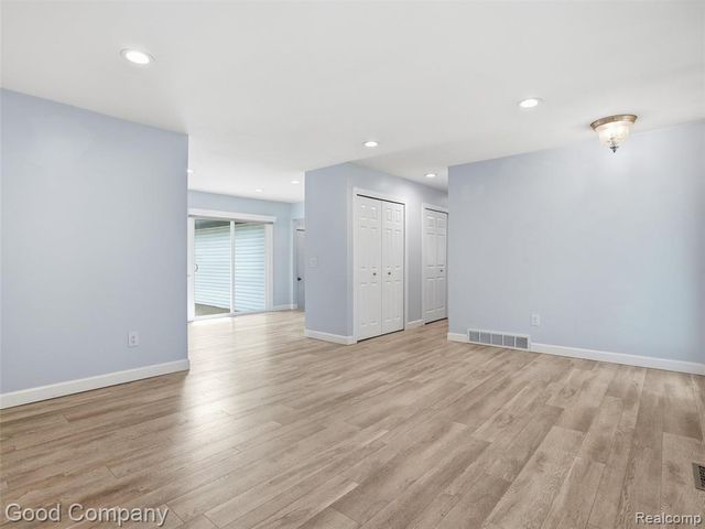 2793 Weaverton Road, Rochester Hills, MI 48307