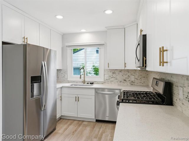 2793 Weaverton Road, Rochester Hills, MI 48307
