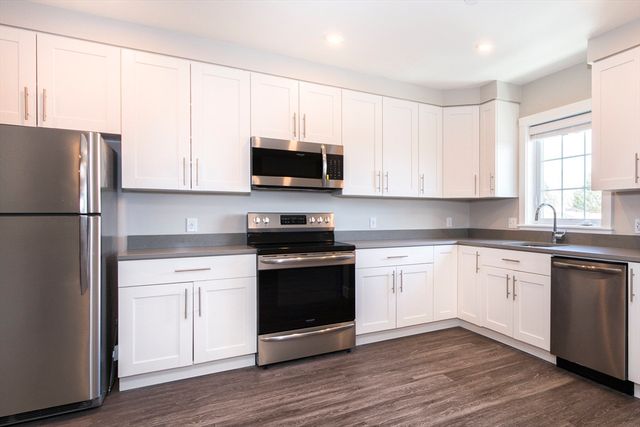 50 Country Way B202, Scituate, MA 02066