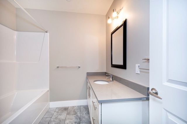 50 Country Way B202, Scituate, MA 02066