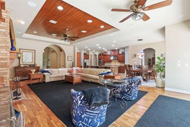 151 Lyndsey Drive, Montgomery, TX 77316