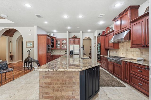 151 Lyndsey Drive, Montgomery, TX 77316