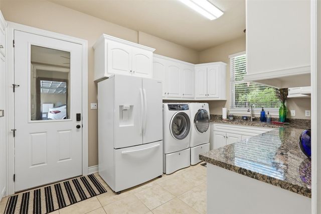 151 Lyndsey Drive, Montgomery, TX 77316