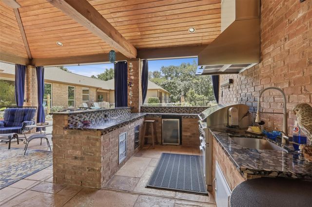 151 Lyndsey Drive, Montgomery, TX 77316