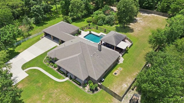 151 Lyndsey Drive, Montgomery, TX 77316