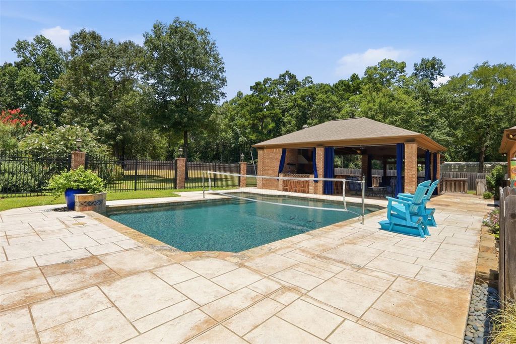151 Lyndsey Drive, Montgomery, TX 77316