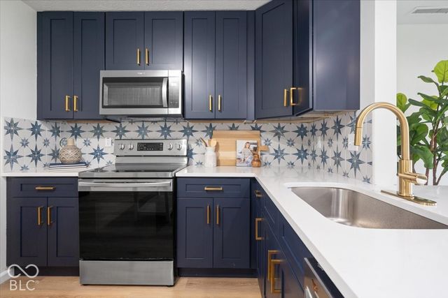 11780 Copper Mines Way, Fishers, IN 46038