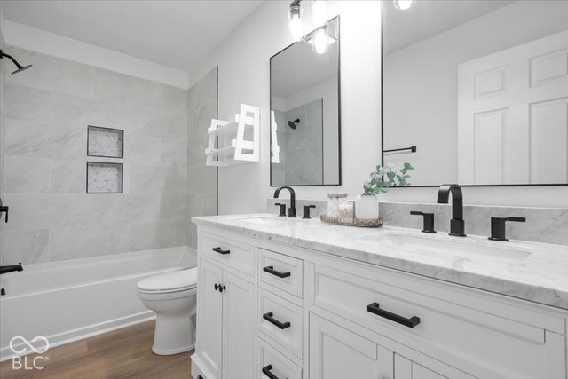 11780 Copper Mines Way, Fishers, IN 46038