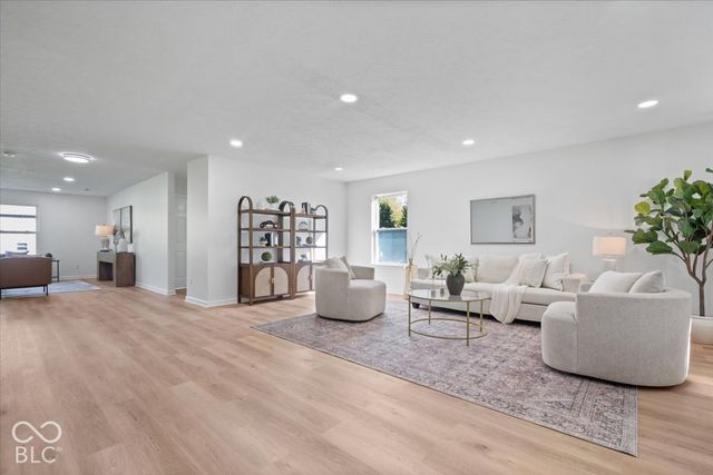 11780 Copper Mines Way, Fishers, IN 46038
