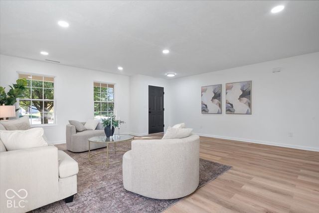 11780 Copper Mines Way, Fishers, IN 46038