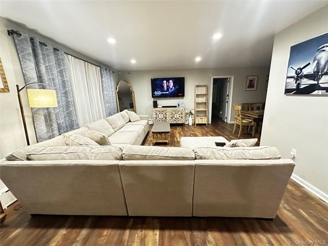 65 Hy Vue Drive, Newburgh, NY 12550