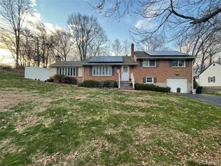 65 Hy Vue Drive, Newburgh, NY 12550