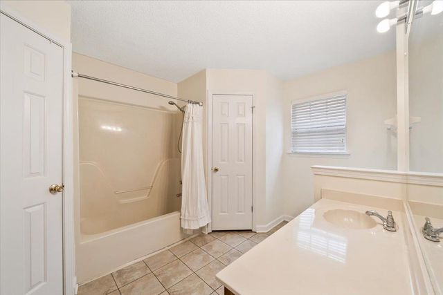 1584 BEAVER TRAIL RD, Memphis, TN 38016