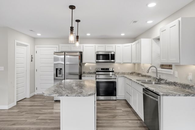 3500 VENICE DR, Columbia, MO 65202